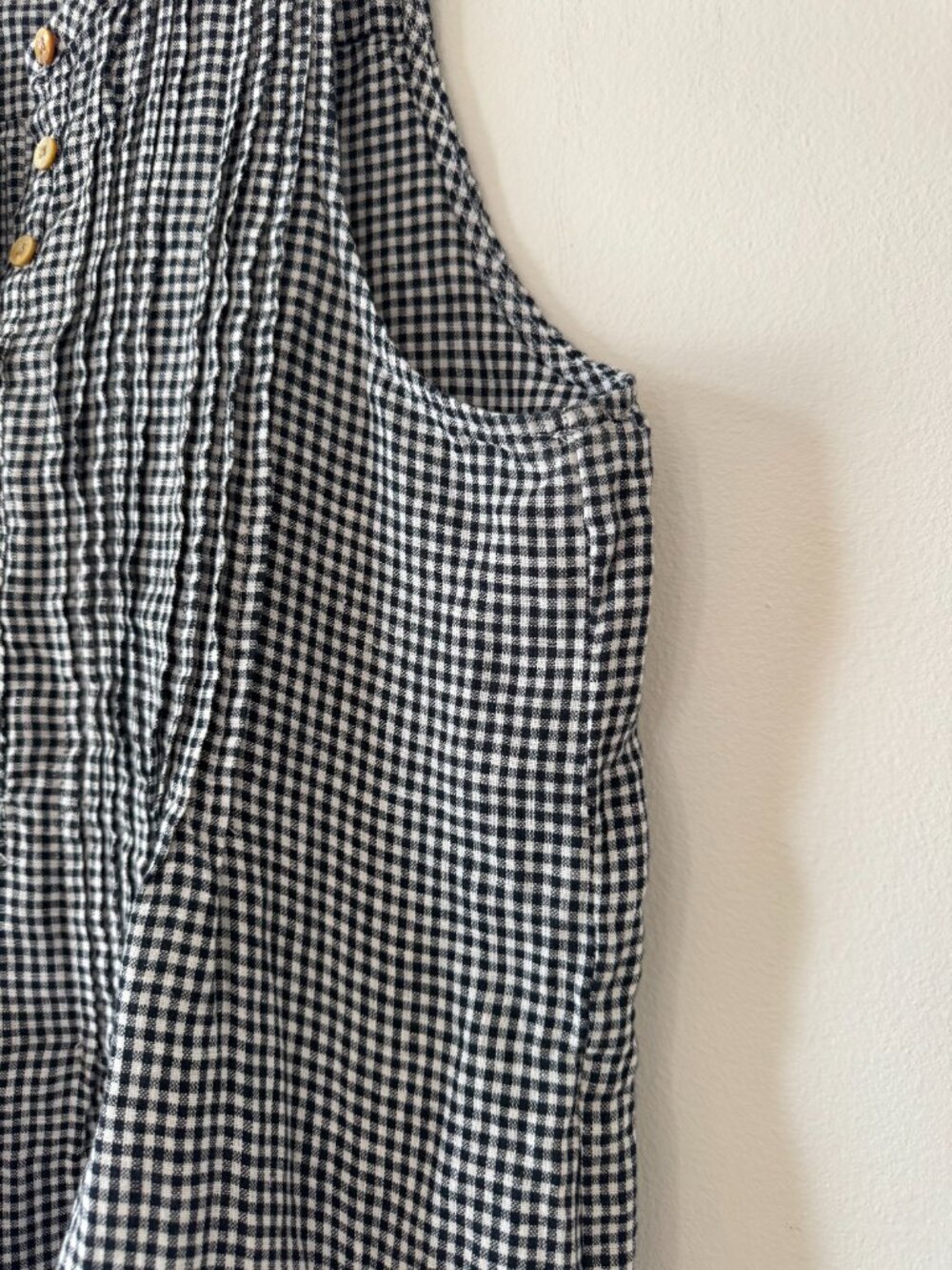 Quince 100% European Linen Sleeveless Swing Dress in Classic Mini Gingham - Picture 4 of 13